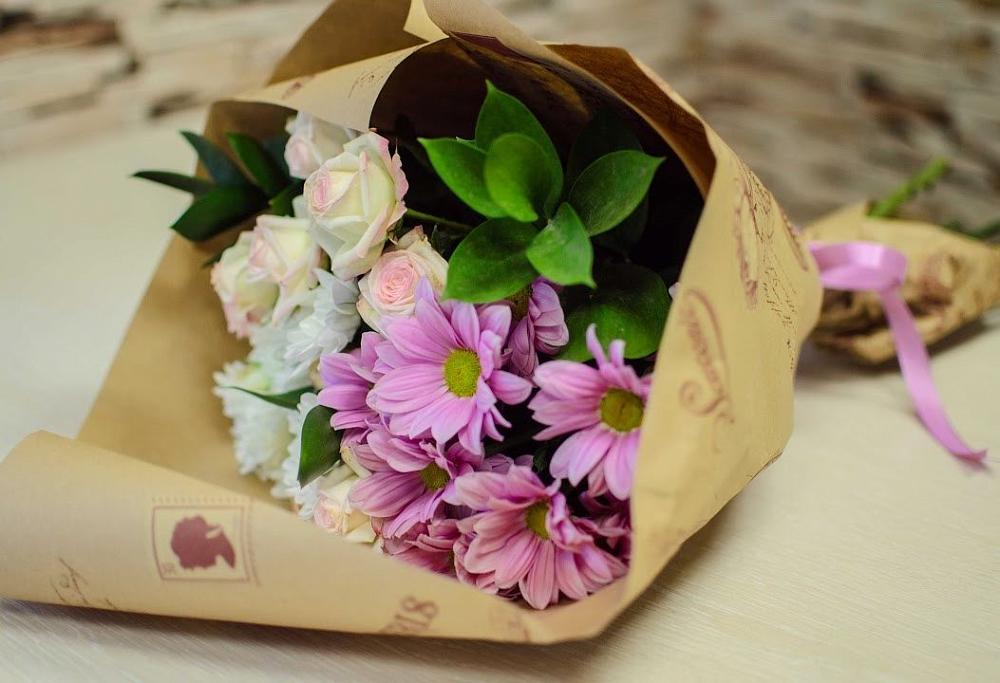 Букет улыбка в Щучье Букет цветов из: Розы и Хризантемы в Щучье