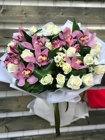 Букет цветов из: Розы и Хризантемы в Щучье