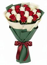 Микс из красных и белых роз в Щучье Букет Микс из красных и белых роз в Щучье