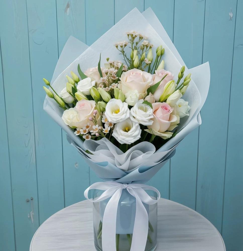 Букет очаровательный аромат в Щучье Букет цветов из: Розы и Лизиантусы в Щучье