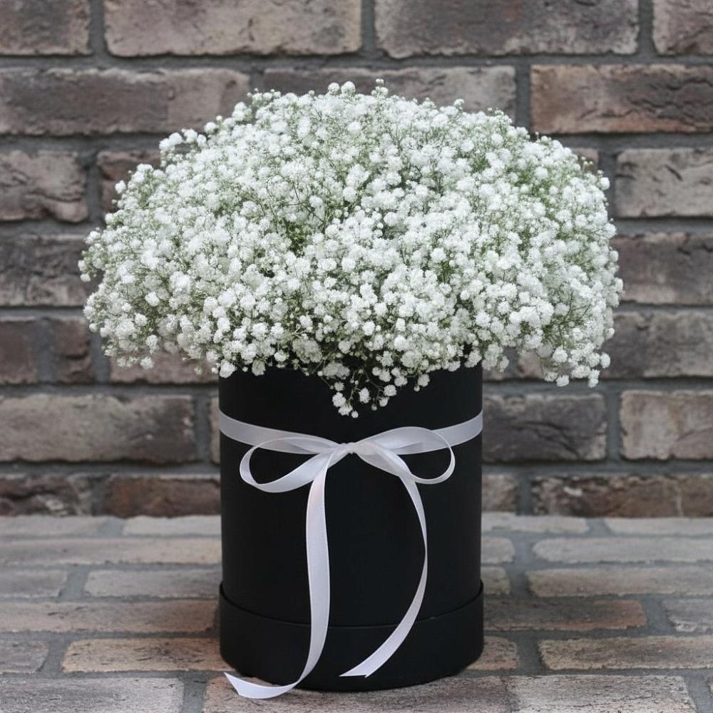 Композиция коробка гипсофил в Щучье Цветочная композиция из Гипсофила в шляпной коробке в Щучье