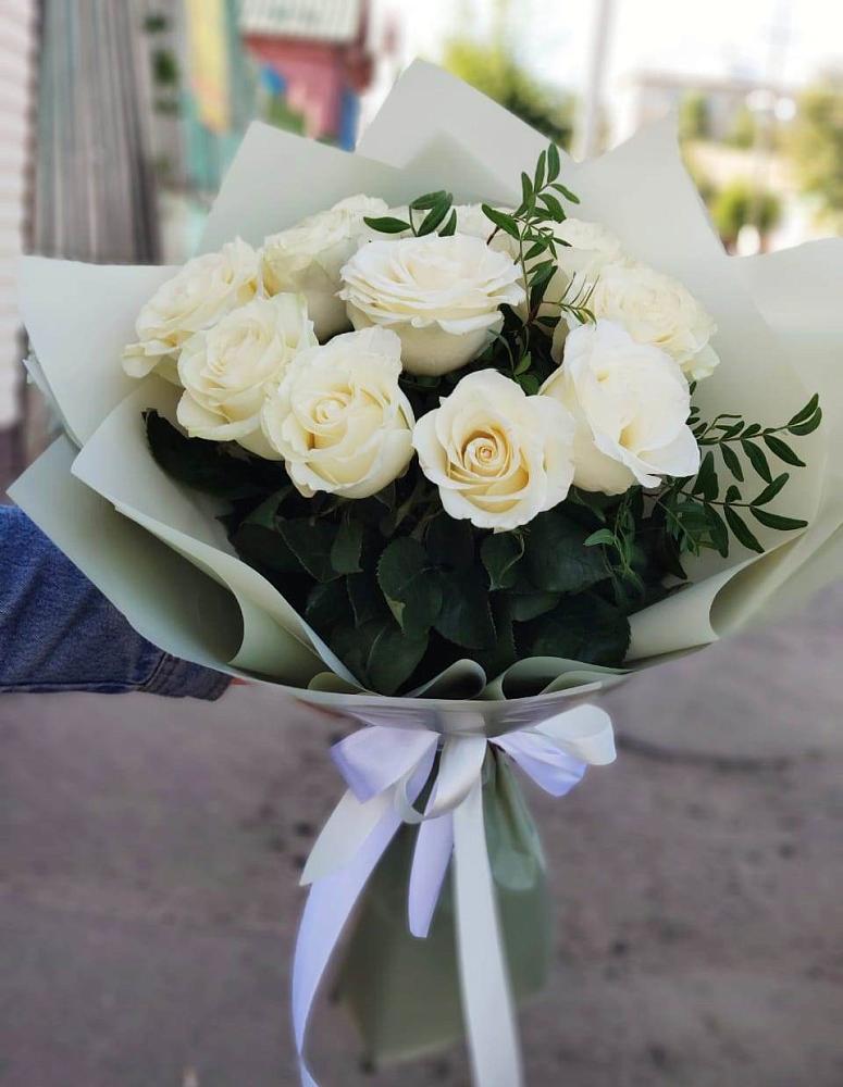 Белые розы Проуд в Щучье Букет Белые розы Проуд в Щучье