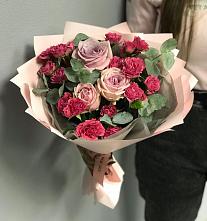 Букет восхищение в Щучье Букет цветов из:  Гвоздики и Розы в Щучье