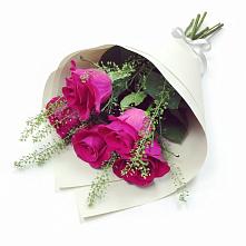 Букет ярко-розовый в Щучье Букет цветов из:  Розы в Щучье