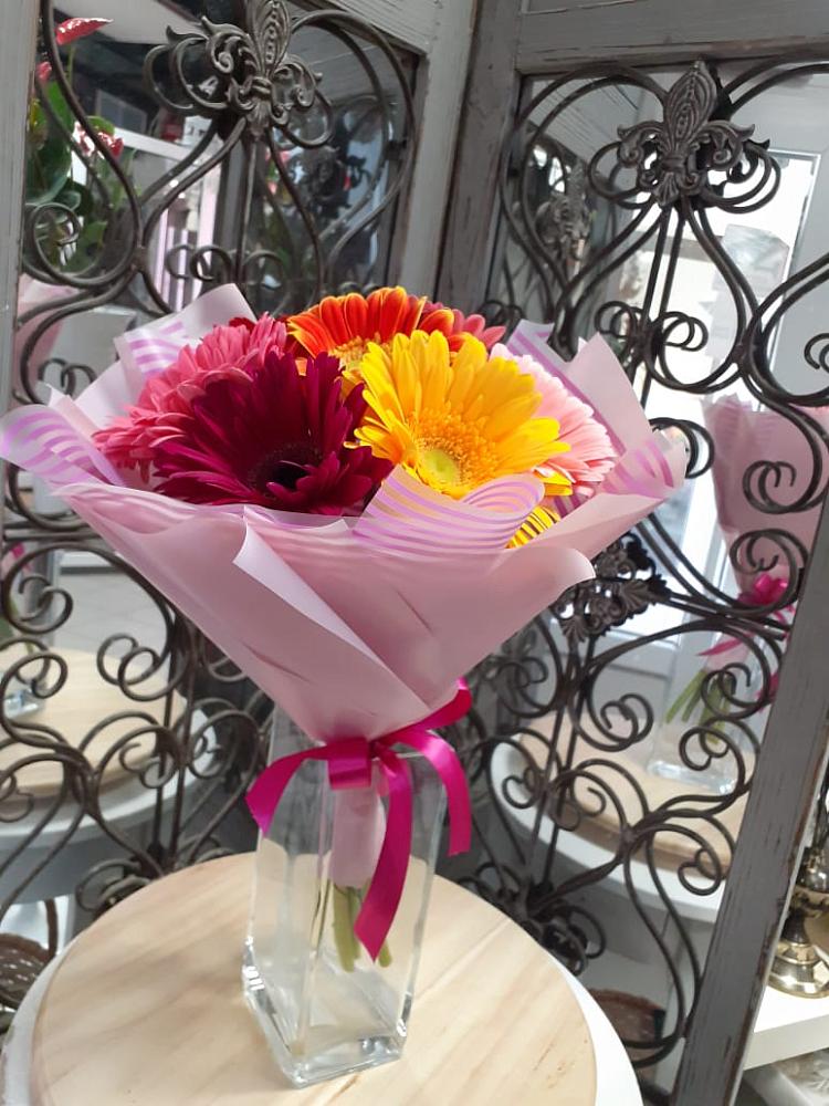 Букет радуга в Щучье Букет цветов из: Герберы в Щучье