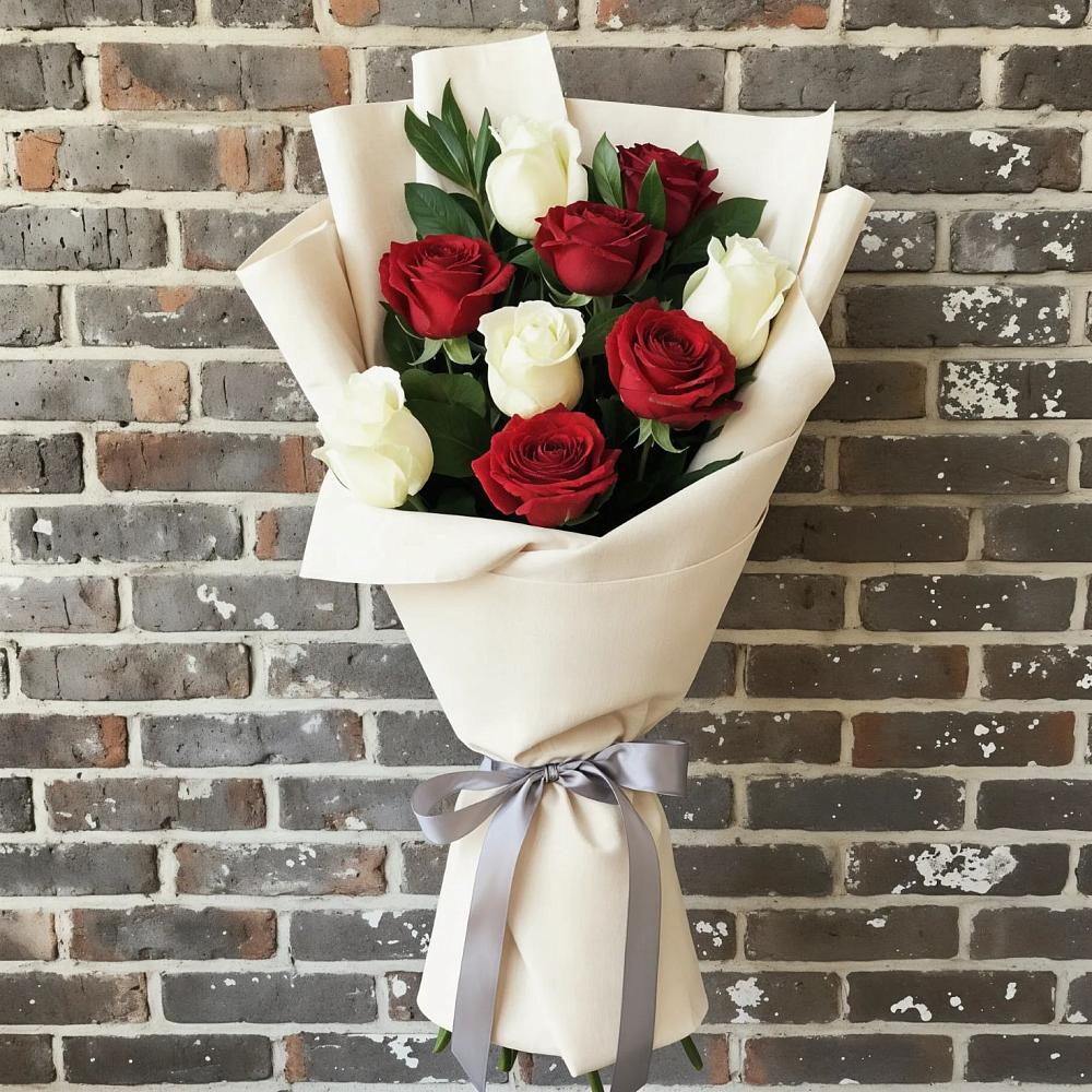Букет красно-белые розы в Щучье Букет цветов из: Розы в Щучье