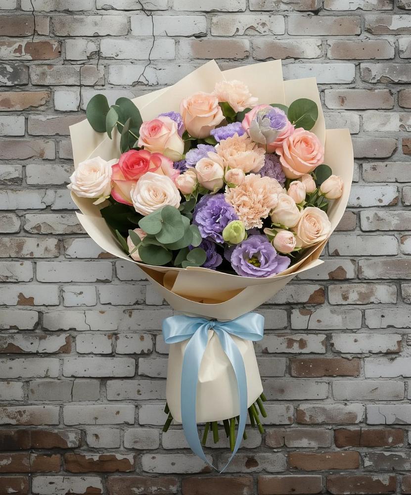 Букет Феерия в Щучье Букет цветов из: Розы, Лизиантусы и Гвоздики в Щучье