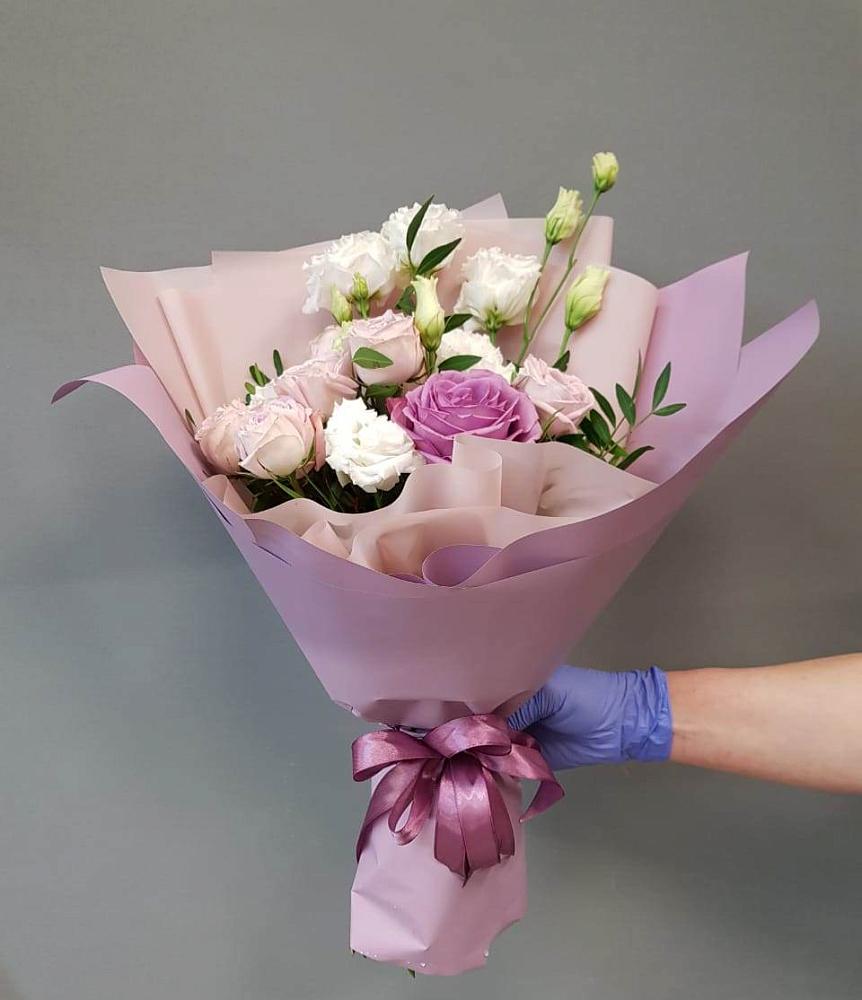 Букет Легкое дыхание в Щучье Букет цветов из: Розы и Лизиантусы в Щучье