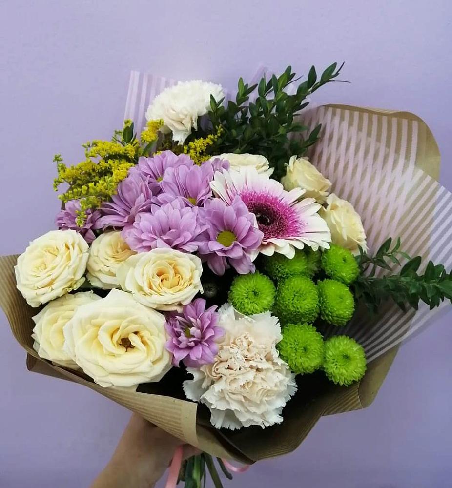 Букет магия в Щучье Букет цветов из: Хризантемы, Розы, Гвоздики и Герберы в Щучье