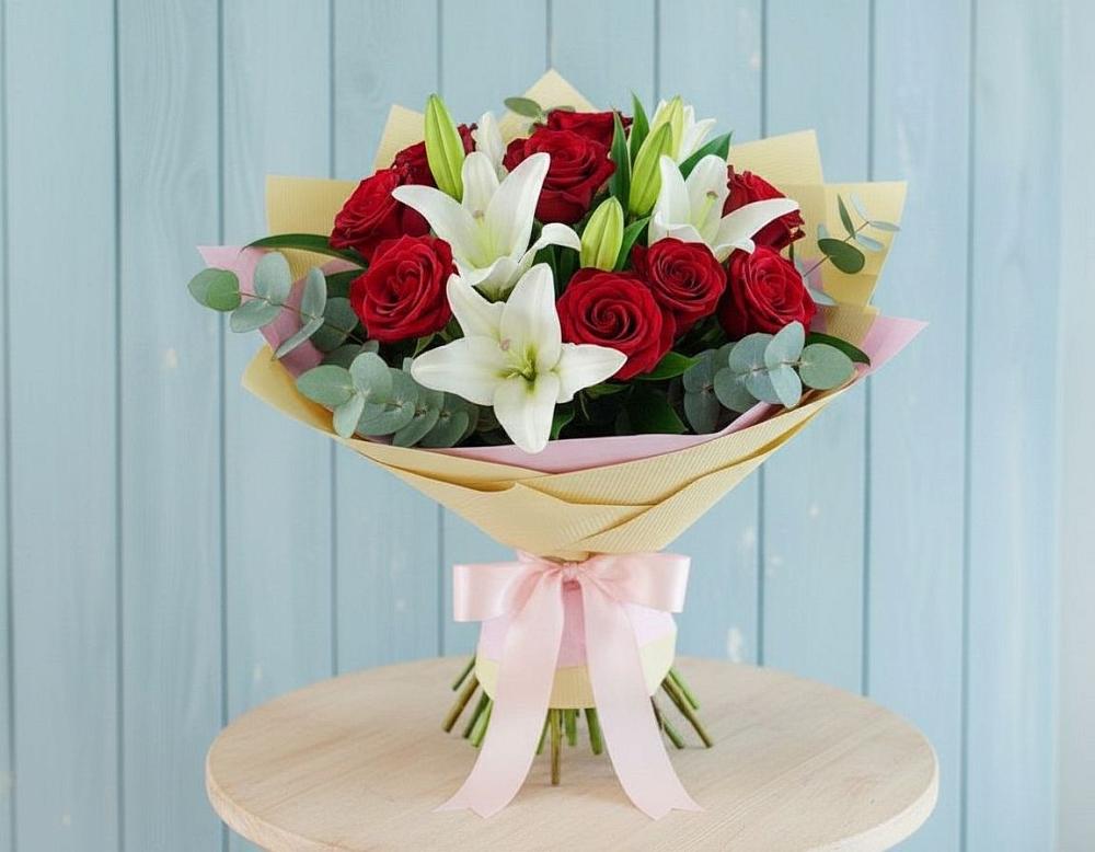 Букет Элегантная гармония в Щучье Букет цветов из: Лилии и Розы в Щучье